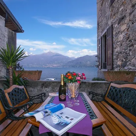 Il Piazzo Sleeps 8 Menaggio